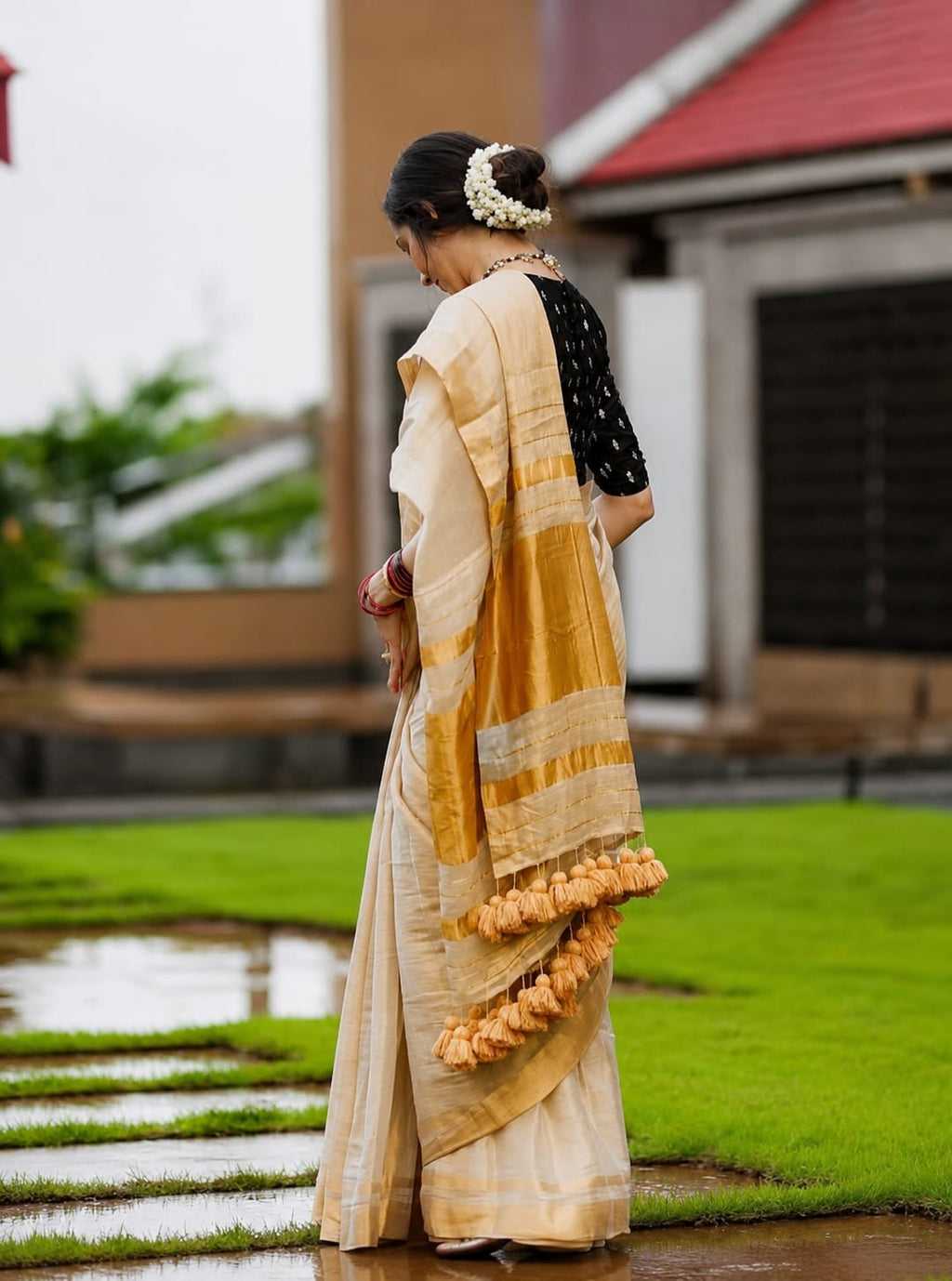 Suvarna Saree [SR26002]